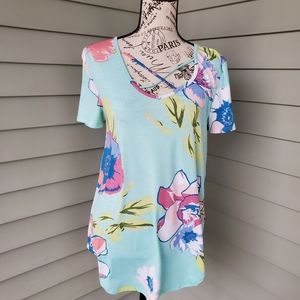 Flower print tee